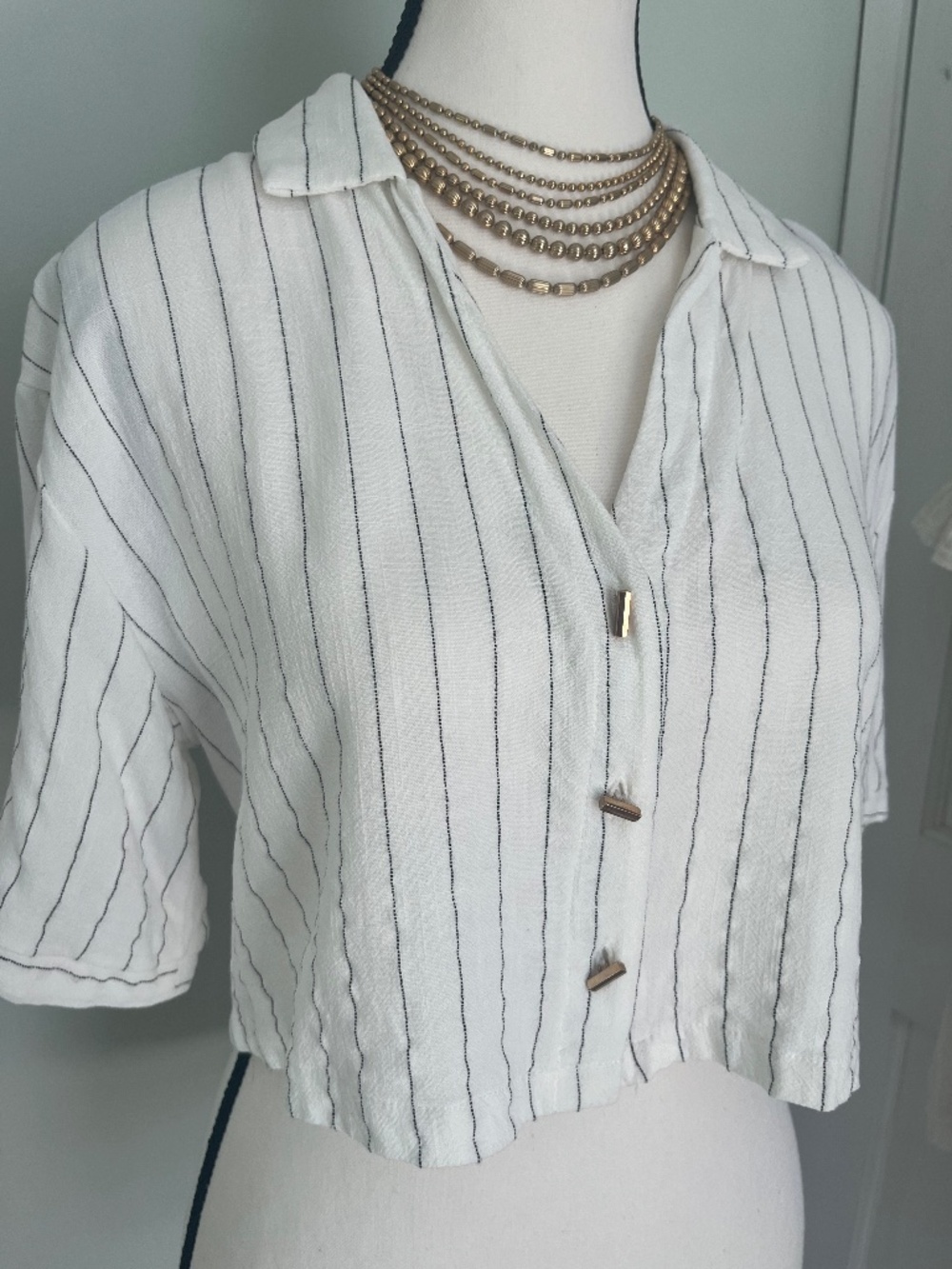 Kirious Los Angeles cropped button-up Linen Blend Top